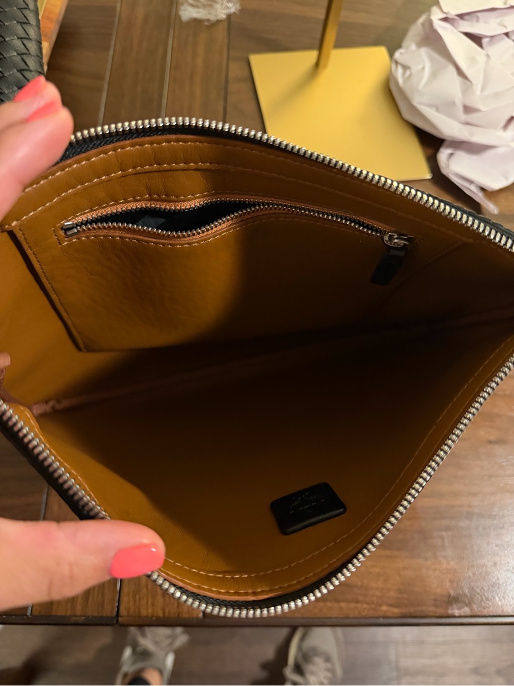 🖤 MCM Black Visetos Leather Chain Zip Pouch / Large Wristlet Clutch - Picture 5 of 8